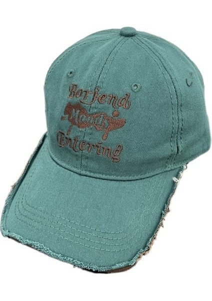 Amerikan Retro Beyzbol Şapkası Kadın Yırtık Mektup Genişlemiş Kenarlı Sivri Şapka (Yurt Dışından)