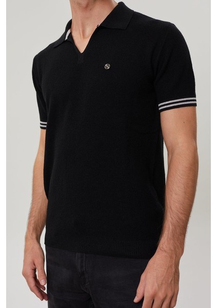 Klasik Kalıp Polo Yaka Arma Detaylı Triko T-Shirt