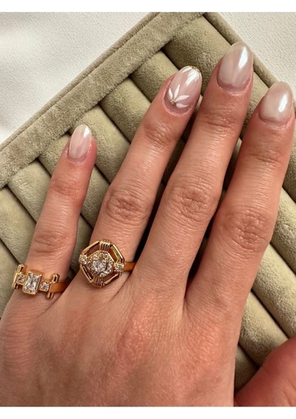 Tekno Trust Altın Kaplama Gold Renkli Taşlı Dörtgen Model Serçe Parmak Yüzüğü Zirkon Taş Altın modelleri