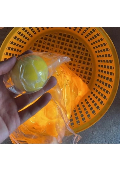 Sarı Tarzı 1 Adet LED Golf Parkı Topu Üç Katmanlı Gece Eğitim LED Işık Up Glow Golf Topu Yeşil Kırmızı Turuncu Açık Spor Golf Uygulama Topu (Yurt Dışından)