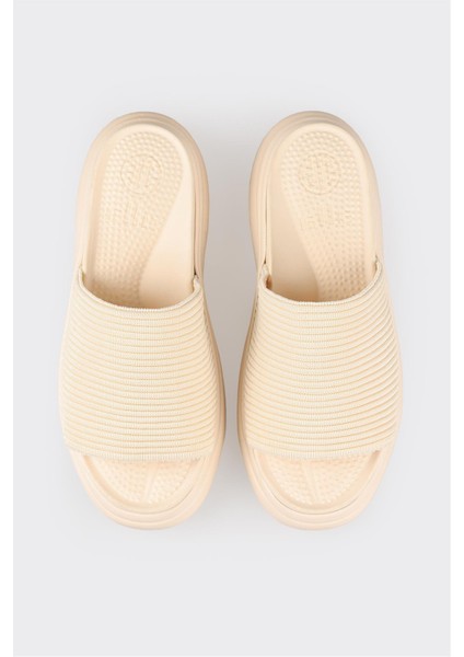 Bej Kadın Terlik fırsatları