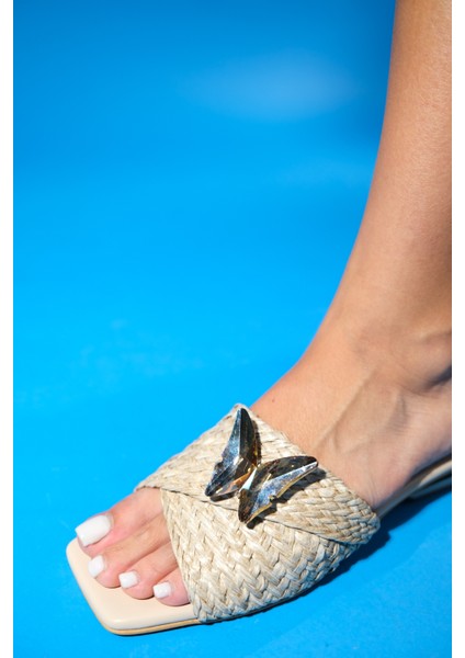 Journey Bej Hasır Kelebek Taşlı Kadın Kısa Topuklu Terlik fırsatları