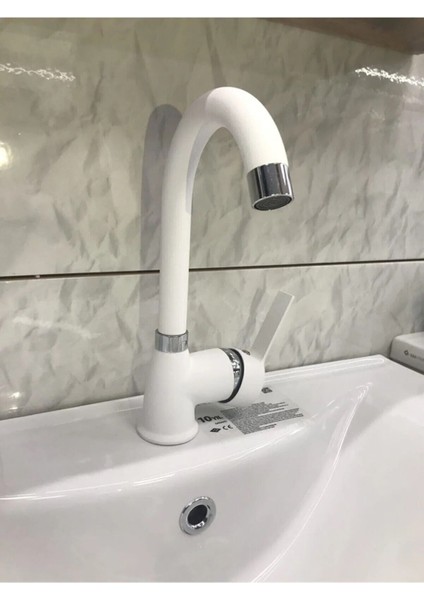 Beyaz Kısa Lavabo Bataryası Delta Banyo Sıcak Soğuk Su Girişli Musluk