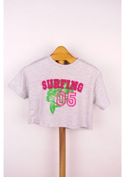 Surfing Yazılı Crop Tişört