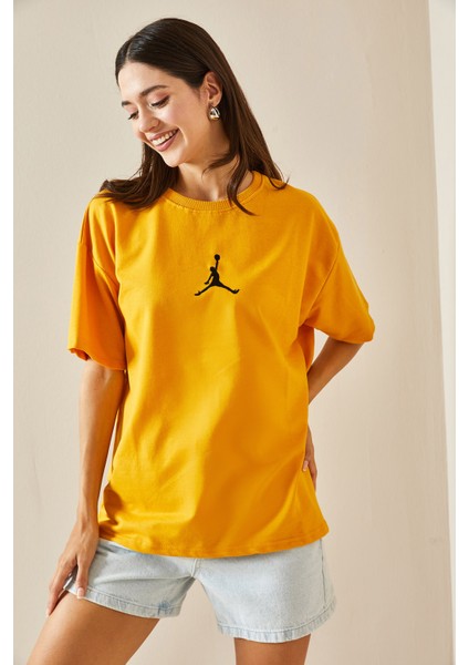 Sarı Bisiklet Yaka Yazılı Oversize Tshirt 5YXK1-48702-10