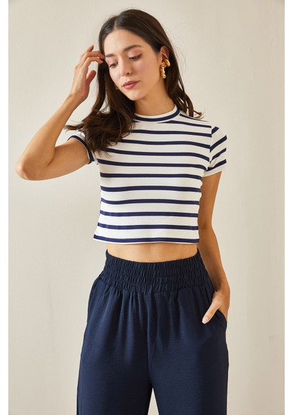 Lacivert Bisiklet Yaka Çizgili Crop T-Shirt 5YXK1-48698-14 fiyatları
