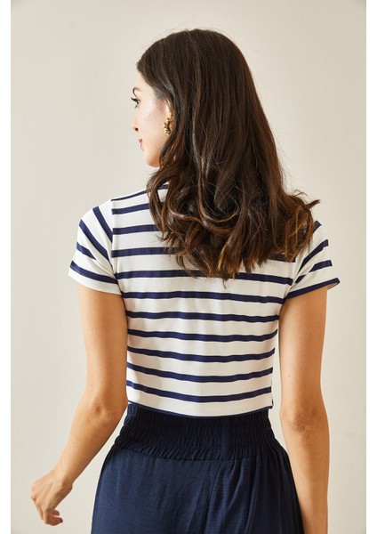 Lacivert Bisiklet Yaka Çizgili Crop T-Shirt 5YXK1-48698-14 indirimleri