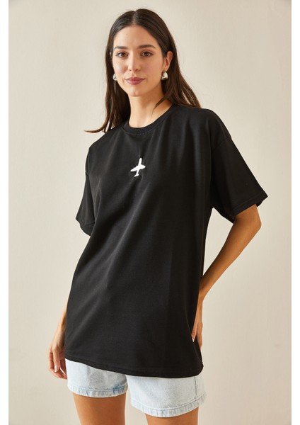 Siyah Bisiklet Yaka Yazılı Oversize Tshirt 5YXK1-48701-02 fiyatları