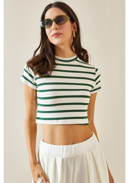 Yeşil Bisiklet Yaka Çizgili Crop T-Shirt 5YXK1-48698-08