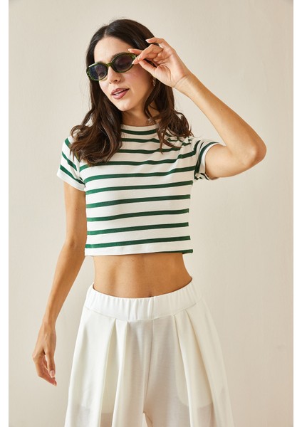 Yeşil Bisiklet Yaka Çizgili Crop T-Shirt 5YXK1-48698-08 fiyatları