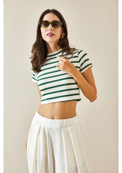 Yeşil Bisiklet Yaka Çizgili Crop T-Shirt 5YXK1-48698-08 modelleri