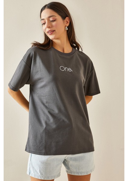 Antrasit Bisiklet Yaka Yazılı Oversize Tshirt 5YXK1-48703-36
