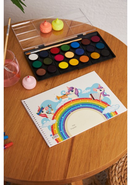 Okul Öncesi Unicorn Küçük Boy 6 Lı Set 15 Yapraklı Karton Kapaklı Resim Defteri 17X24CM