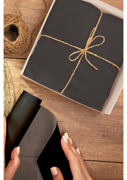 Hediye Paketleme Kağıdı:20 Adet Yüksek Kaliteli Siyah Baskısız 30GR. Pelur Kağıtlarımızla Şık Hediyeler Hazırlayın 24X34CM