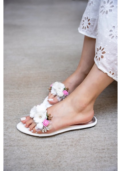 Lily Beyaz Çiçekli Kadın Terlik fiyatları