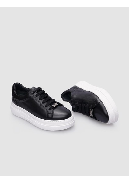 Siyah Bağcıklı Kadın Sneaker