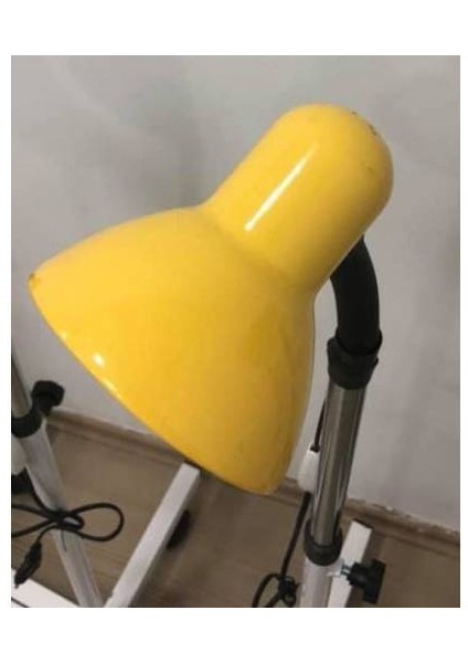 Seyyar Muayene Lambası Reflektör 4 Tekerlekli Boy Ayarlı Işık Kaynağı