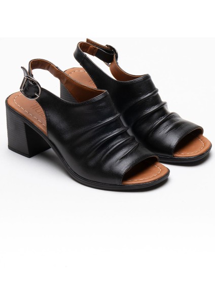 Kadın Topuklu Sandalet TR012Y05A modelleri