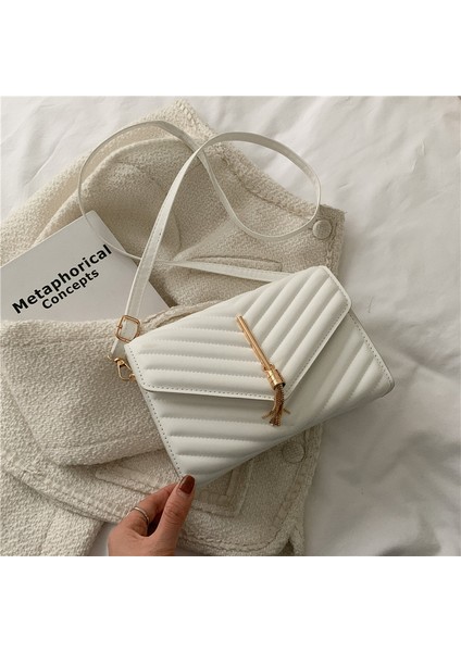 Kadınlar Için Yeni Rahat Nakış Çanta 2024 Moda Crossbody Çanta Basit Kore Tarzı Yabancı Stil Popüler Tek Omuz Küçük Kare Çanta (Yurt Dışından)
