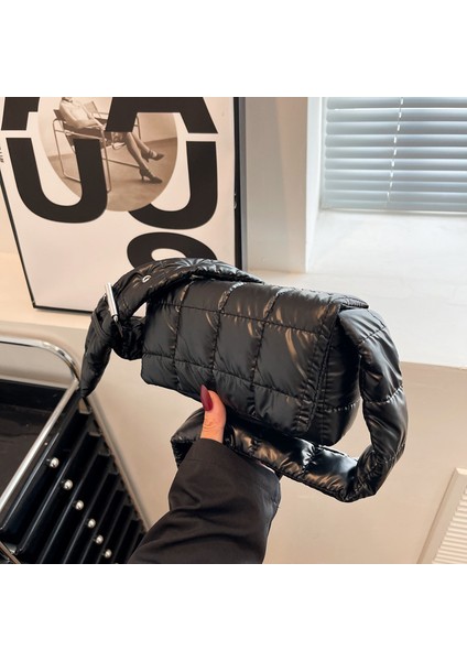 Kadınlar Için Moda Kareli Tek Omuz Crossbody Çanta 2024 Sonbahar Basit Büyük Kapasiteli Işe Gidip Gelme Küçük Kare Çanta (Yurt Dışından) fiyatları
