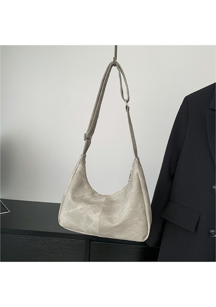 Taşınabilir Moda Hong Kong Tarzı Retro Büyük Çanta Kadın Çantası 2024 Kış Yeni Stil Basit Yabancı Stil Düz Renk Tek Omuz Koltuk Altı Çantası (Yurt Dışından)