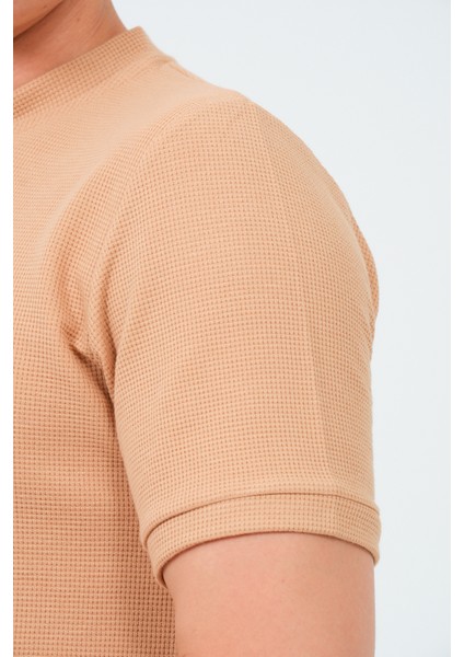 Erkek Slim Fit Yarım Fermuarlı T-Shirt