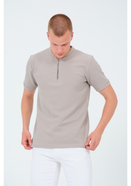 Erkek Slim Fit Yarım Fermuarlı T-Shirt fiyatları
