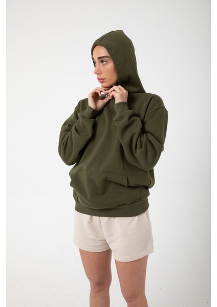 Haki Yeşil Baskısız Kanguru Cepli Kapüşonlu 3 Iplikli Şardonlu Oversize Kadın Sweatshirt