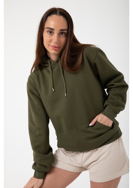 Haki Yeşil Baskısız Kanguru Cepli Kapüşonlu 3 Iplikli Şardonlu Oversize Kadın Sweatshirt