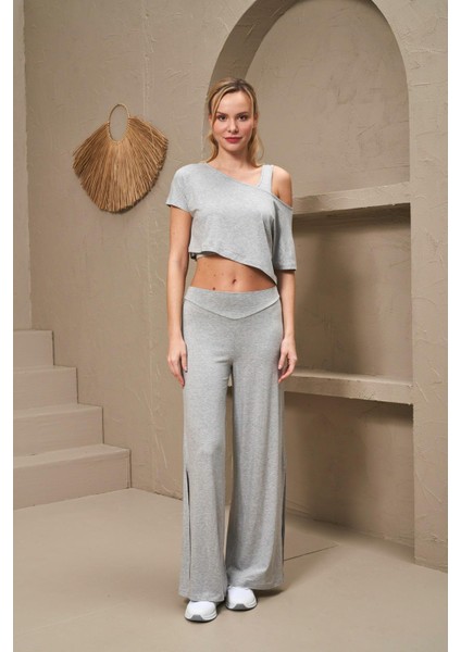 Pijama 25172 Kadın Kayık Yaka Yırtmaçlı Bol Paça Büstiyerli Üçlü Takım