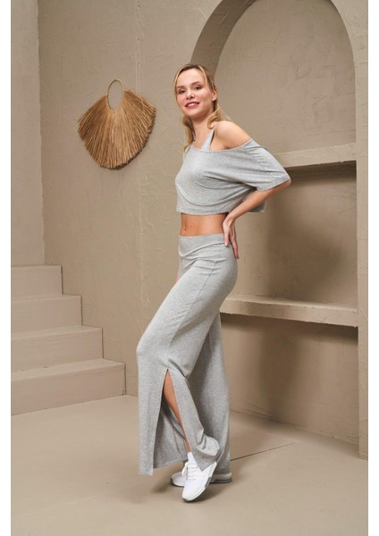 Pijama 25172 Kadın Kayık Yaka Yırtmaçlı Bol Paça Büstiyerli Üçlü Takım modelleri