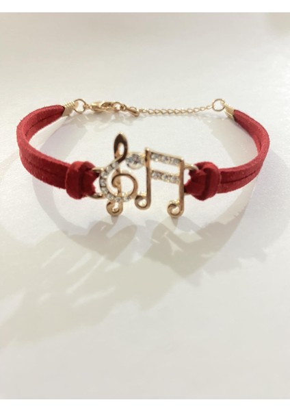 Kırmızı Taşlı Sol Anahtar Nota Deri Kadın Bileklik fiyatları