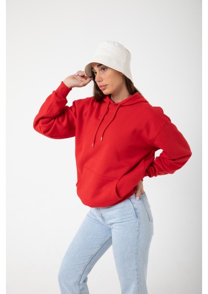 Kırmızı Baskısız Kanguru Cepli Kapüşonlu 3 Iplikli Şardonlu Oversize Kadın Sweatshirt