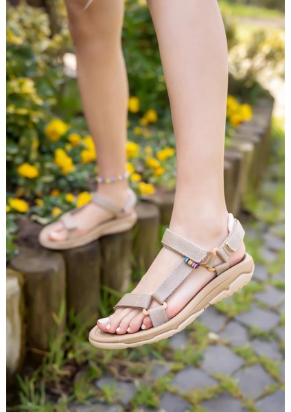 Bej Kadın Cırtlı Spor Sandalet Termo Taban Konforlu Tasarım Düz Topuk