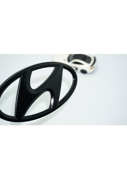 Elantra Cn7 Siyah Bagaj Logo Hyundai Ile Uyumlu