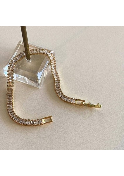Tekno Trust Zirkon Taş Su Yolu Baget Taşlı Gold Renk Dolgun Paslanmaz Çelik Bileklik ( Kararmaz, Solmaz ) Pasla
