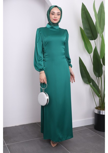 Zümrüt Yeşili Yan Detaylı Saten Abiye
