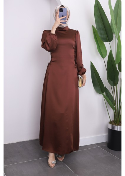 Kahverengi Yan Detaylı Saten Abiye fırsatları
