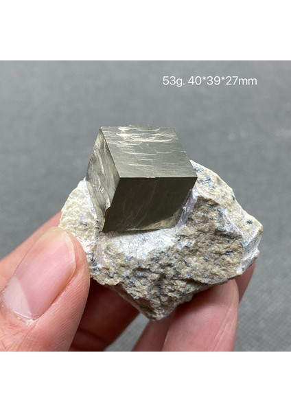 No.22 Boyutu % 100 Doğal Spauboid ve Küp Pirit Mineral Örnek Taşları ve Kristalleri Şifalı Kristaller Kuvars Değerli Taşlar (Yurt Dışından)