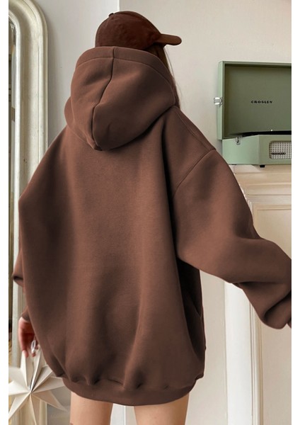 Kadın Kahverengi Kanguru Cepli Kapüşonlu 3 Iplik Şardonlu Oversize Sweatshirt
