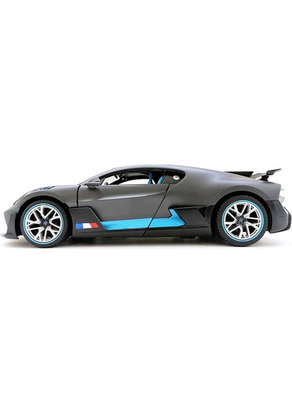 Adrenalini Kontrol Altına Al: 1:14 Bugatti Divo Uzaktan Kumandalı Araba ile Pistlerin Hakimi Sen Ol