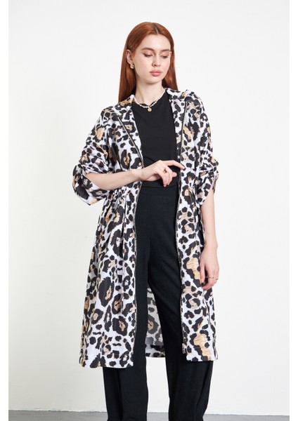 Büzgü Detaylı Leopar Desenli Yağmurluk fiyatları