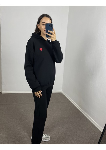 Siyah Kalp Nakışlı Oversize Sweatshirt M