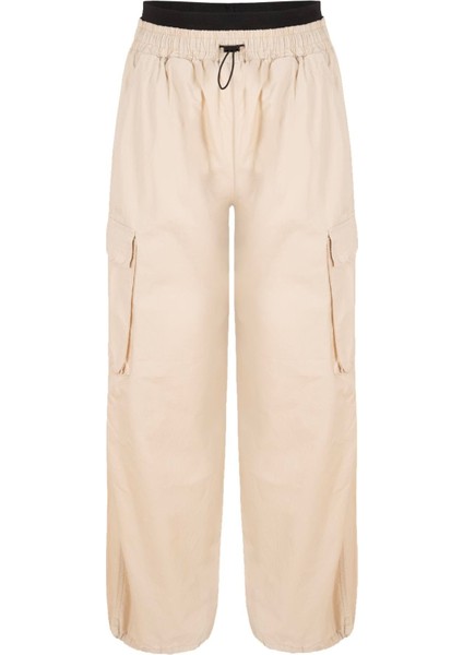 Beli Lastikli ve Büzgü Detaylı Kargo Pantolon - Bej