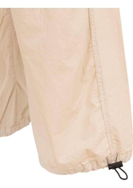 Beli Lastikli ve Büzgü Detaylı Kargo Pantolon - Bej modelleri