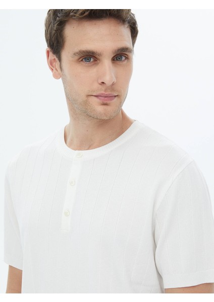 Ekru Hakim Yaka Jakarlı Triko