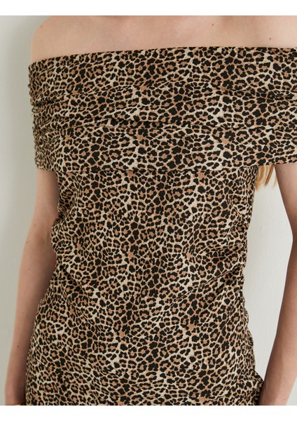 Leopar Desenli Bluz Kısa Kollu Kayık Yaka Drapeli Slim Fit indirimleri