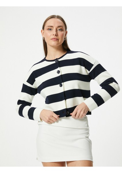 Triko Hırka Düğmeli Yuvarlak Yaka Yumuşak Dokulu fiyatları