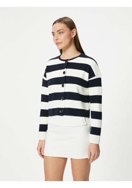 Triko Hırka Düğmeli Yuvarlak Yaka Yumuşak Dokulu modelleri