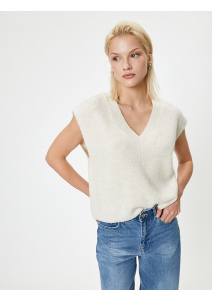 Triko Oversize Süveter V Yaka Yumuşak Dokulu